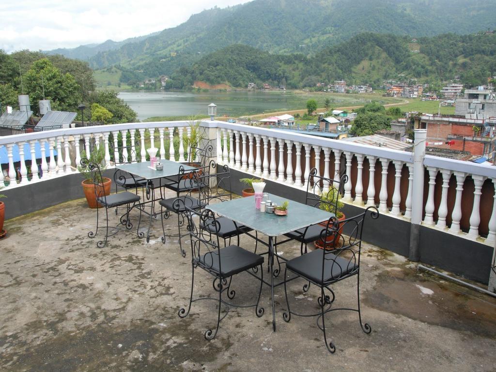 Hotel Blue Heaven Pokhara Buitenkant foto