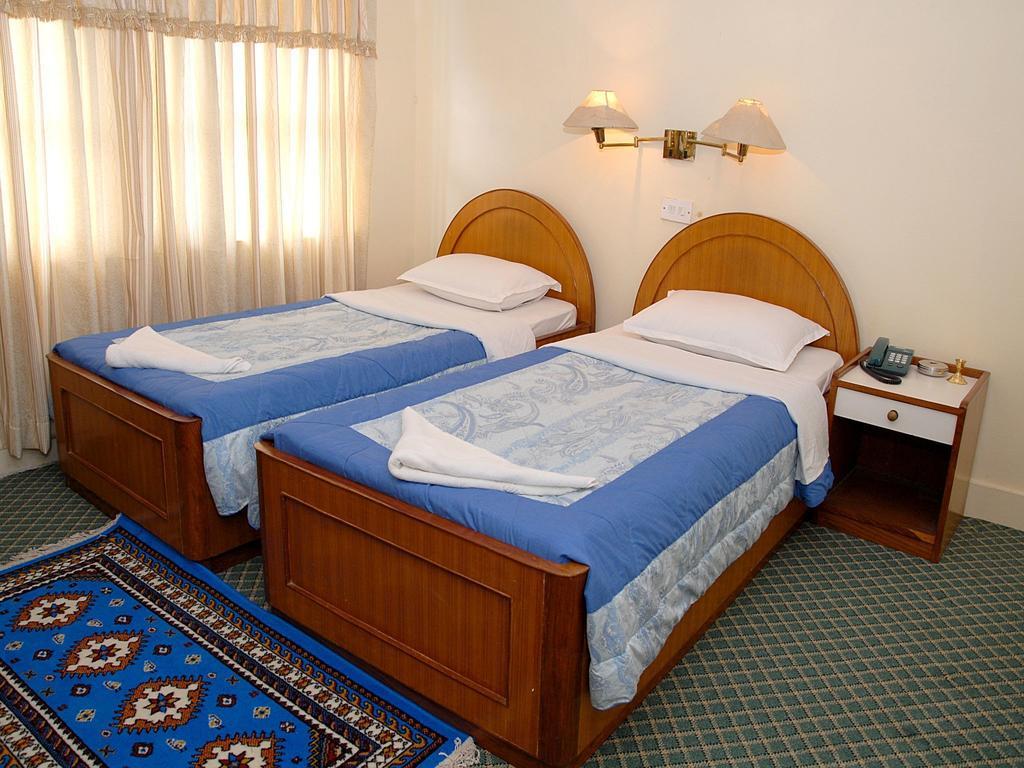 Hotel Blue Heaven Pokhara Buitenkant foto