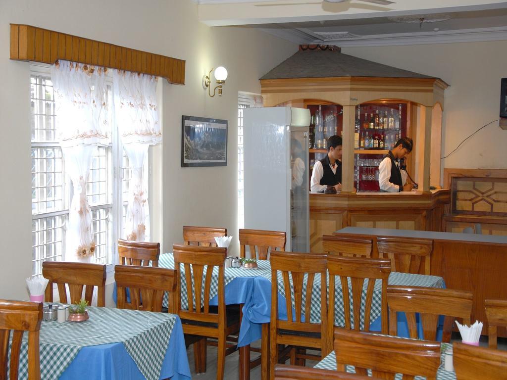 Hotel Blue Heaven Pokhara Buitenkant foto